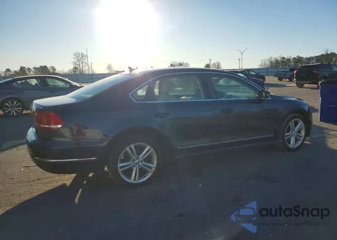 2014 Volkswagen Passat Sel z USA, uszkodzony, nr VIN 1VWCS7A37EC033332